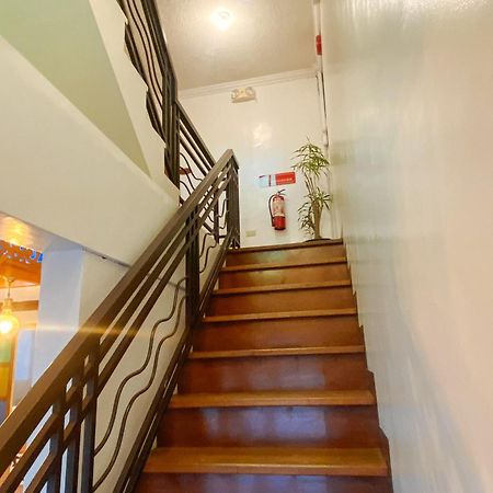 Reddoorz Plus At Balai Sofia Bed & Breakfast Batangas Talisay  Экстерьер фото